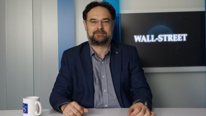 Scade încrederea în economie. Adrian Codirlașu: Principalul risc asupra stabilității financiare a României este politica fiscală
