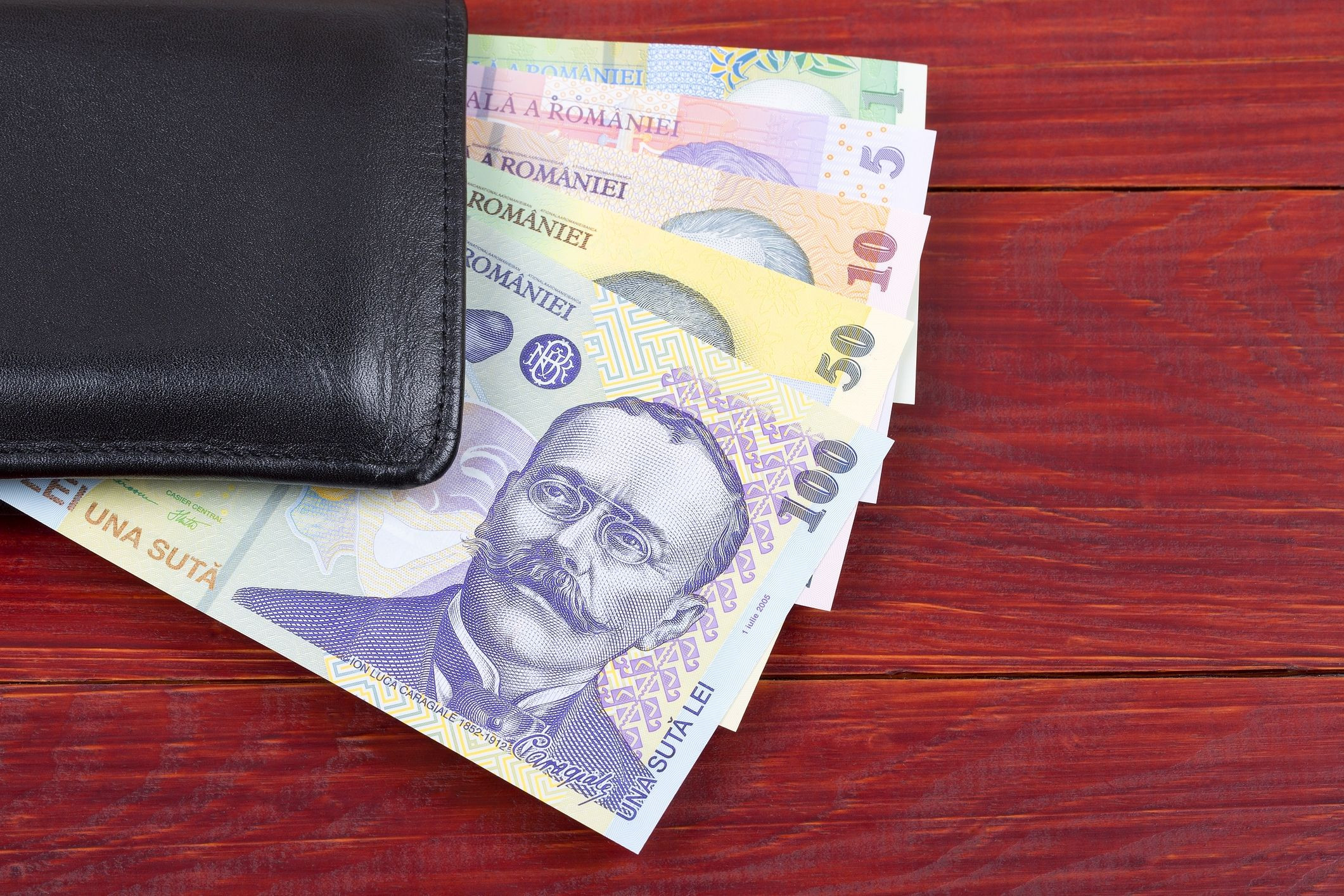 Salariul mediu net a crescut la 3.801 lei, în 2022