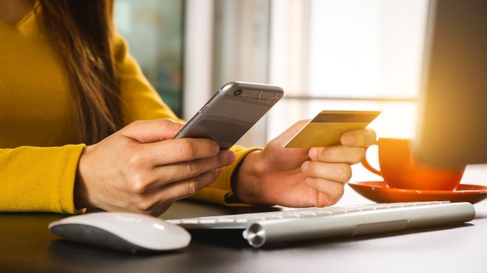 Alpha Bank lansează plățile instant