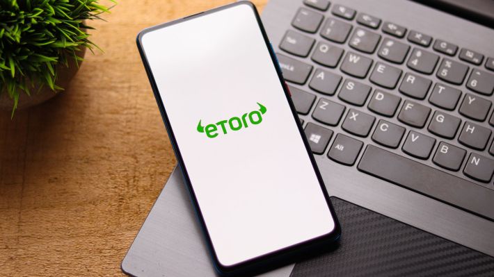 eToro achiziționează aplicația de trading Gatsby