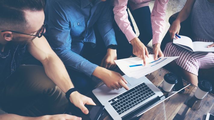 Studiu: 80% dintre companiile din România așteaptă vânzări mai mari în 2022