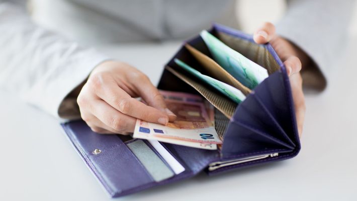 Parlamentul European a aprobat crearea unui salariu minim european