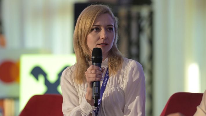 Future Banking Summit | Securitatea băncilor nu ține doar de „grădina proprie”.  Alexandra Manciulea: Trebuie să ne asigurăm că terții folosesc măsuri de protecție