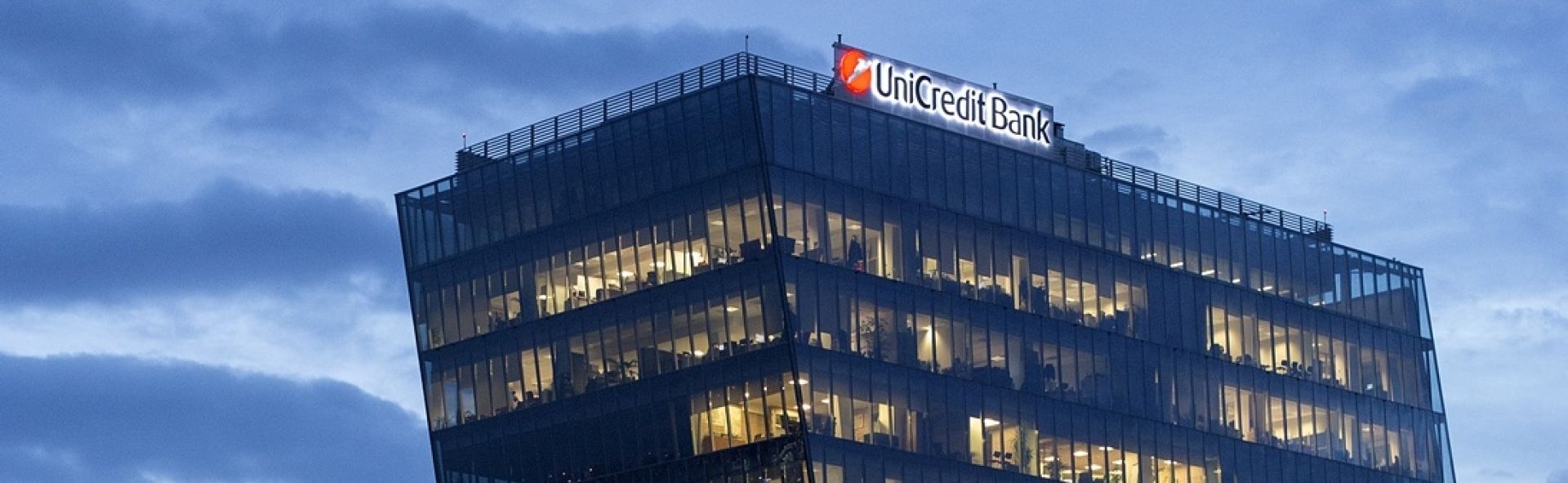 UniCredit Bank a lansat prima sucursală dedicată acordării de credite ipotecare