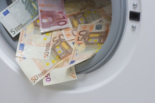 Mai puțin de 5% dintre companiile din România folosesc soluții de tip Anti-Money Laundering