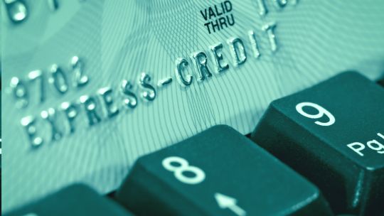 BCR lansează primul card de credit pentru microîntreprinderi 100% online