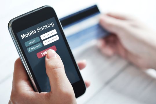 67,9% dintre utilizatorii de Internet folosesc mobile și internet banking