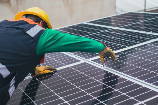 ProCredit Bank lansează Creditul ProGreen pentru panouri fotovoltaice, destinat persoanelor fizice