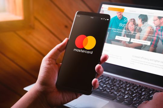 Mastercard va introduce opțiunea de tranzacționare cripto în instituțiile bancare