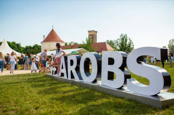 S-a lansat AROBS Polska